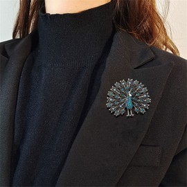 Vintage Peacock Tails Brooch Pin for Women Girls Fashion Rhinestone Shiny Blue Crystal Big Bird Animal Brooches Lapel Pins Elegant Dress Accessories Wedding Christmas Birthday Jewelry Unisex Gift