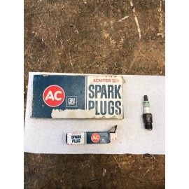 AC VINTAGE AC ACNITER II R46T "GREEN STRIP" SPARK PLUGS 5613357   8CNT BOX