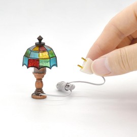 iLAND 1/12 Scale Accessories of Dollhouse Lights, Classic Miniature Lamp for Dollhouse Decoration, Beautiful Mosaic Lattice Table Lamp w/Plug