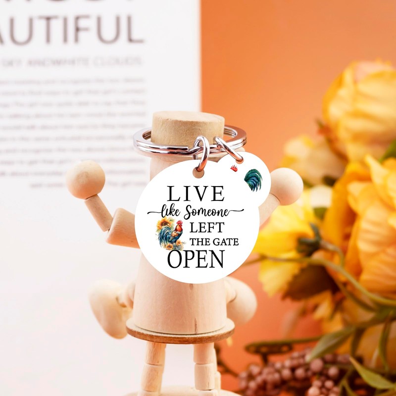UIWIHHP Chicken Gifts for Women Men Funny Chicken Keychain Gifts
