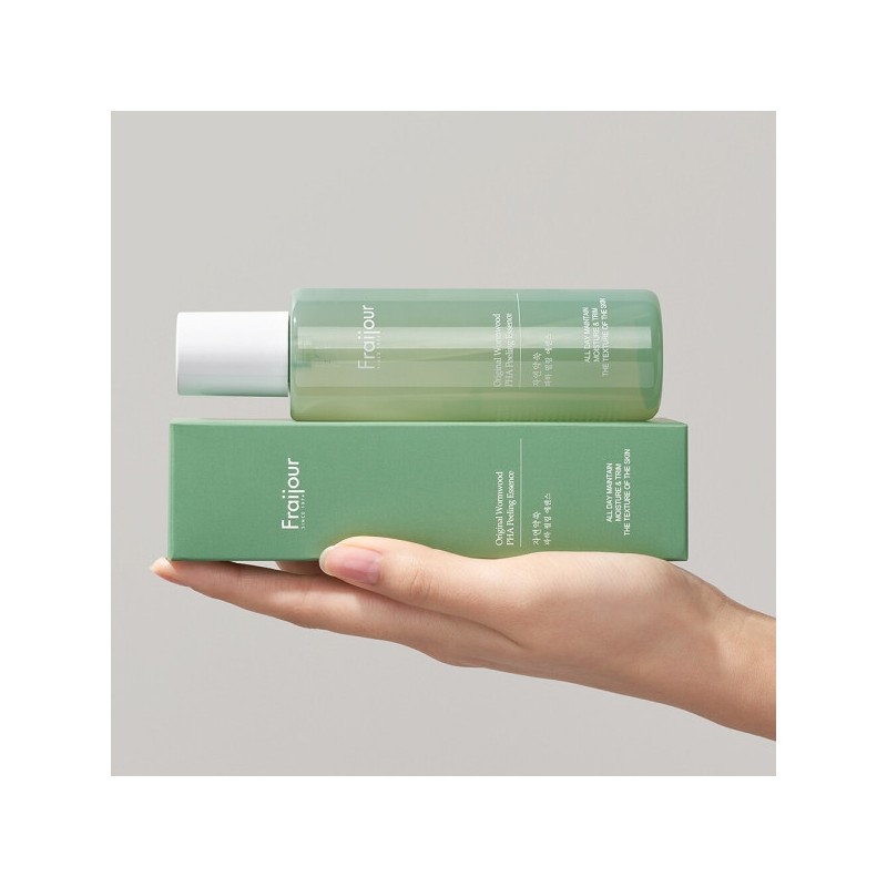 Natural Mugwort Exfoliating Facial Essence 120ml / 자연약쑥 각질제거 파하