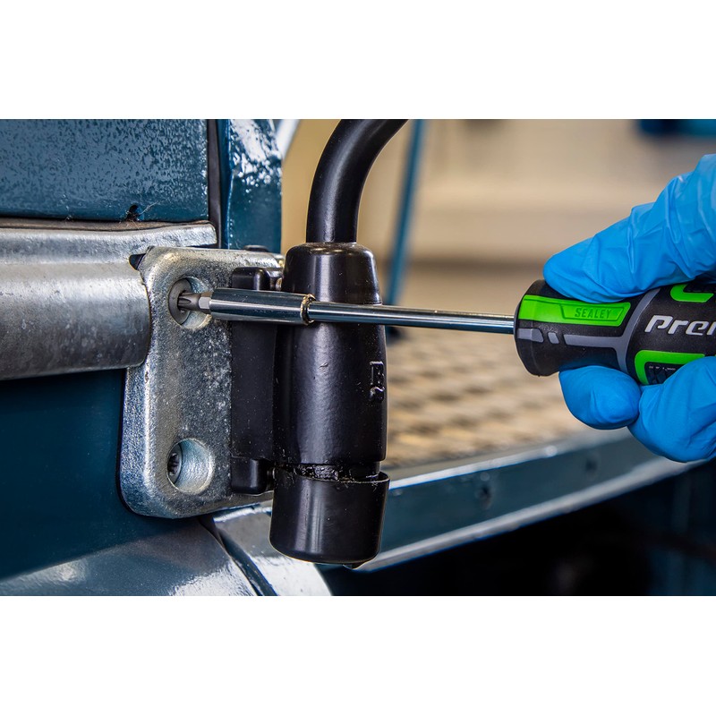 Sealey 33pc GripMAX® Screwdriver & Bit Set - Hi-Vis Green