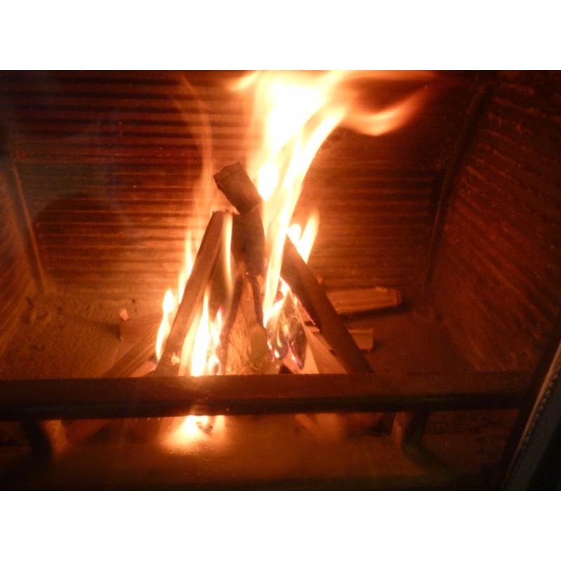 Kindlecone - Natural pine cone firelighters - Winter Warmer -