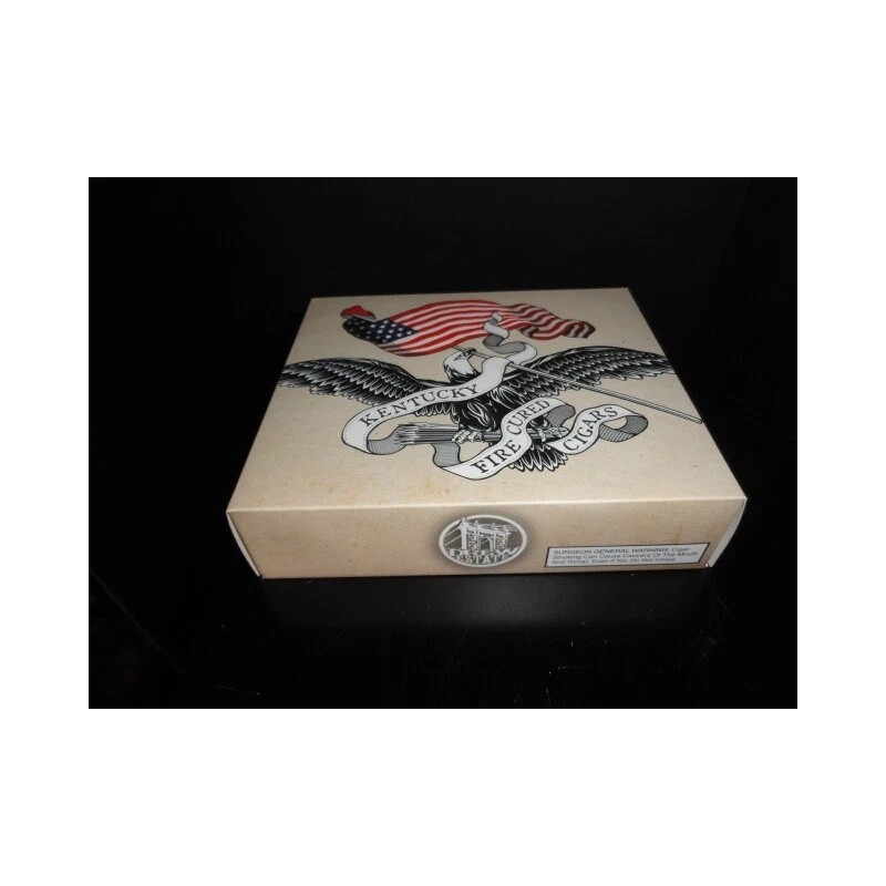 Drew Estates Outdoor Plastic cigar ashtray Measures 8.25" L x