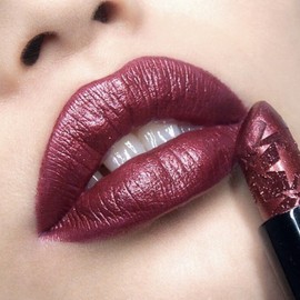 M·A·C MAC Kiss of Stars Lipstick ~WALK OF FLAME ~ Deep Berry Red ~ Rare ~ NIB ~Holiday