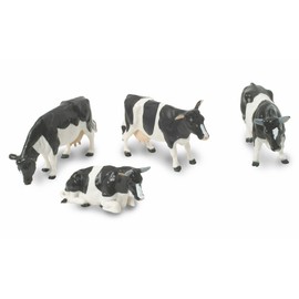 Britains 1:32 Friesian Cattle Farm Playset, Collectable Farmyard Animal Toys for Children, Toy Farm Animals Compatible with 1:32 Scale Farm Toys, Suitable for Collectors & Children from 3 Years