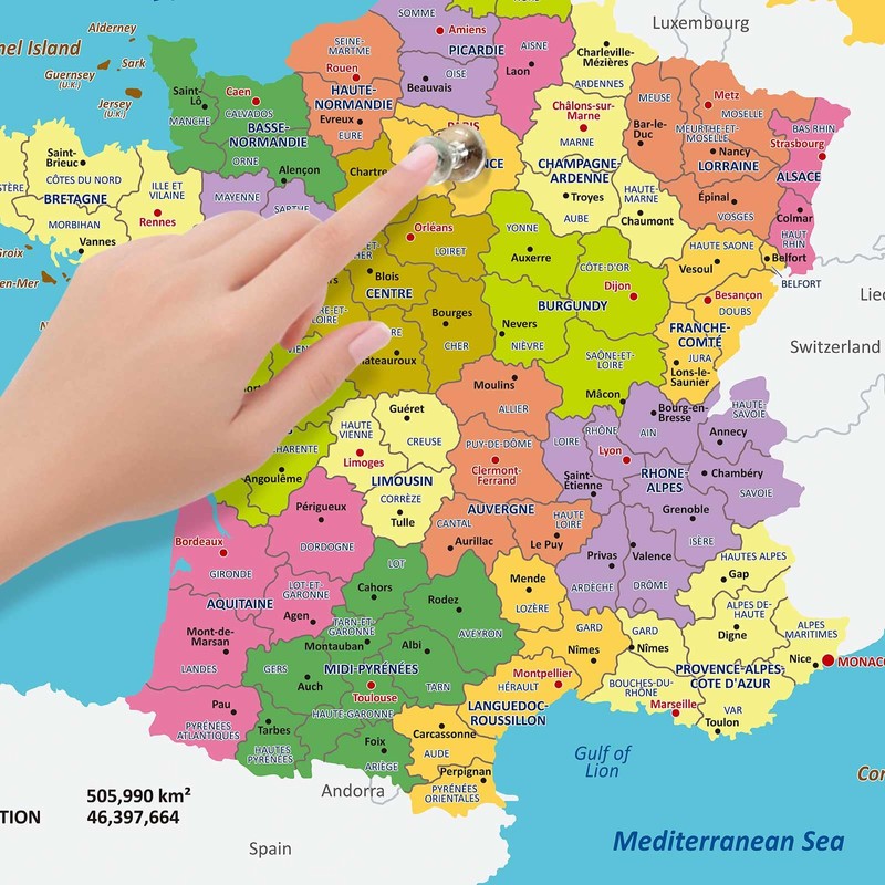 100 Clear Drawing Pins - Push Pins with Storage Box