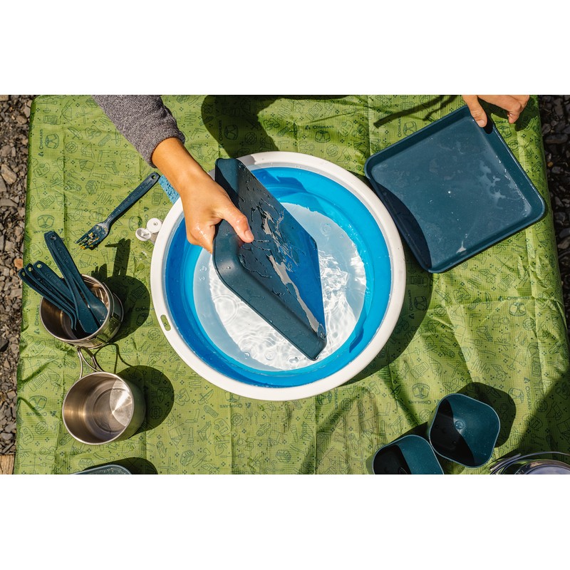 Coghlans Coghlan's Camping Outdoor Collapsible Sink - White/Blue