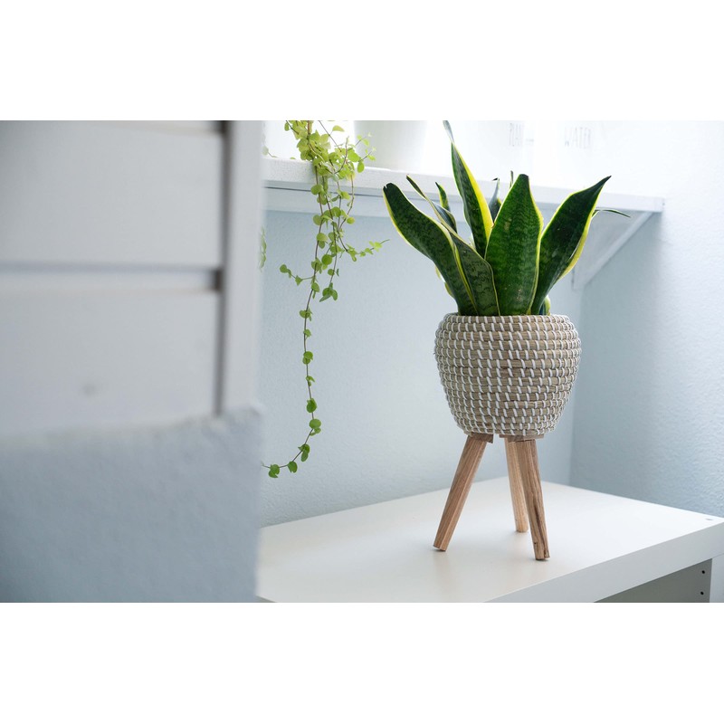 Decorasian Flower pot with integrated stand, braided from seagrass -