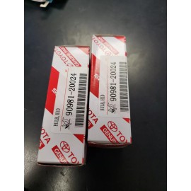 OEM 2  bulbs New   90981-20024  OEM  HID Headlight Bulb D4S