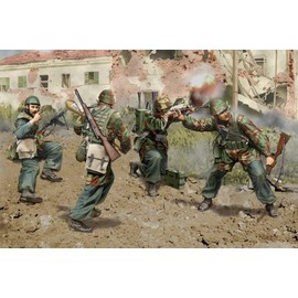 Dragon Models Italian Paratroopers Anzio 1944 Building Kit, Set of 4, 1/35-Scale