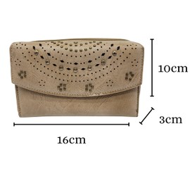Elegant Women's Wallet in Durable PU Leather - Vintage Wallet with Metal Studs and Many Card Compartments - Style and Functionality in One Accessory, beige, Modern