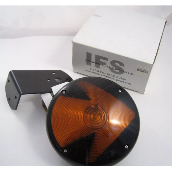 International Fleet Supplies 7" Amber Arrow Lens Bus, Truck &