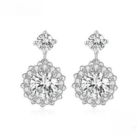 PAHALA Moissanite 1.0CT VVS1 EX Sweet Stud Flower Brilliant Earrings