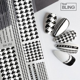 Black and white houndstooth check nail stickers / 블랙앤화이트 하운드투스 체크 네일스티커