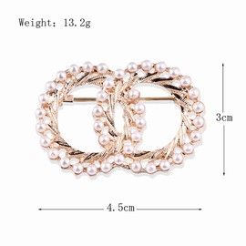 Round Brooch Pin with Pearl for Women Girls Faux Pearl Lapel Pin Wedding Party Bridal Jewelry Vintage Simulated Pearl Flower Brooch Pin