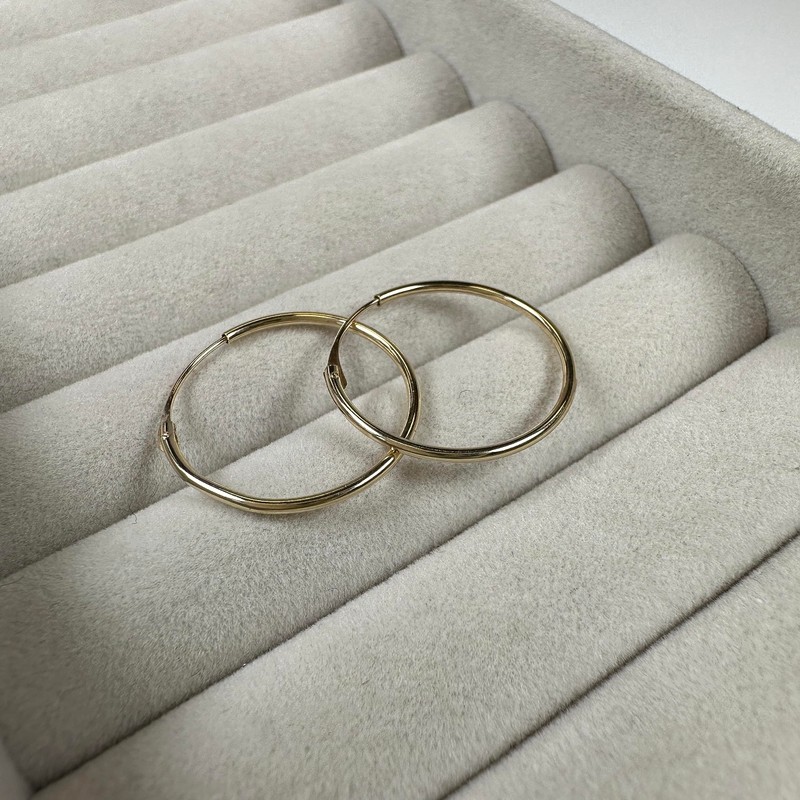 Light 9ct Gold 18mm Diameter Sleeper Hoop Earrings