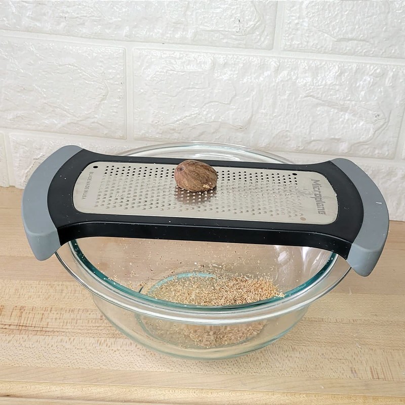 Microplane Fine Bowl Grater - Perfect Grating Cheese, Vegetables, Fruits