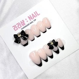 Black Ribbon Luxury Handmade Nail Tips - Short Almond / 블랙 리본 고급 수제네일팁 - 숏아몬드