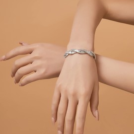 Aprilery Gold Bracelets for Women, Dainty Chain Bangle Bracelets Adjustable Gold Plated Link Bangle Trendy Gold Jewelry Bracelets for Her (Silver Chain A)