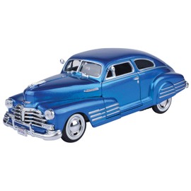 Motormax 124 1948 Chevy Aerosedan Fleetline Vehicle(Colors May Vary)