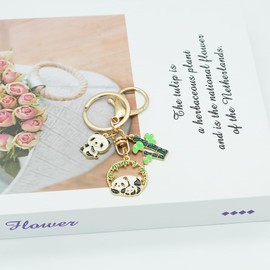 Moydolo Panda Keychain Pendant Metal Animal Souvenir Key Chain Keyring Charm Gift for Boys Girls Men Women