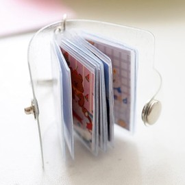 Mini Photo Album16 Pockets Mini 2 Inch Photos Holder Keychain Jelly Color Card Holder Photos Holder Portable Key Chain Bookshelf Photo Albums Photo Albums Photo Accessories (Clear)