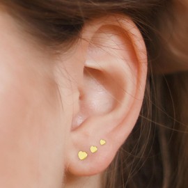 JSDDE 3 Heart Lip Piercing Stud Gold Threadless Insertion Labret Piercing Nose Piercing Stud Helix Tragus Piercing Medusa Ashley Piercing Lip Piercings Stud, Stainless Steel, No Gemstone