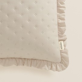 ROOM99 Molly 45 x 45 cm Zierkissenbezüg Kissenbezüg Kissenhüll Dekorative Dekokissen Wurfkissenbezug Deko Aesthetic Modern Schlafzimmer Wohnzimmer mit Rüsche ‎Creme