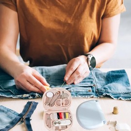 dancepandas Sewing Kit, 3-Piece Sewing Kit, Needle and Thread Set, with Foldable Case, Thread Scissors Needles, Button Needles, Sewing Kit Suitable for Travellers, Adults, Beginners, Emergency, DIY