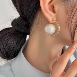 Dervivea Vintage Large Pearl Hoop Drop Earrings Gold Circle Hoop Earrings White Pearl Dangle Earrings Retro Pearl Earrings Pearl Statement Earrings Jewellery for Women and Girls, Zinc, No Gemstone
