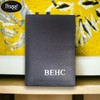 PERRÉ Porta pasaporte Bifold en Piel Genuina. Puede ser personalizado