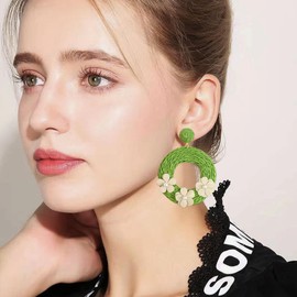 YUNXI Handmade Raffia Rattan Bohemian Round Drop Dangle Earrings for Women Boho Statement Flower Fun Hoop Earrings (Green)