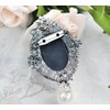 Gyn&Joy Vintage Jewelry Crystal Rhinestones Lady Cameo Brooch Pin, Metal,