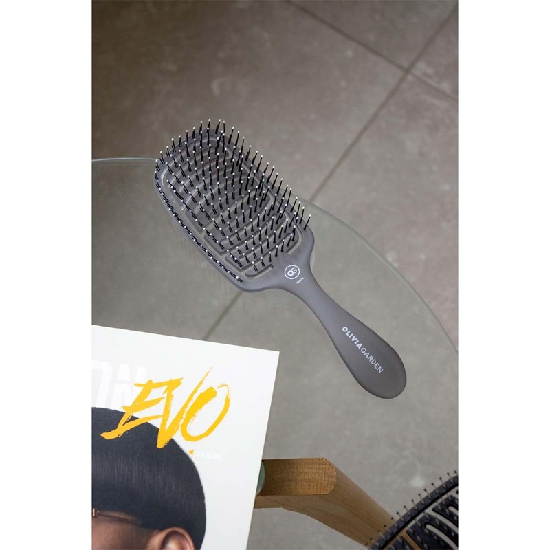 Essential Care Flex Medium Hair Bristles Ice Grey