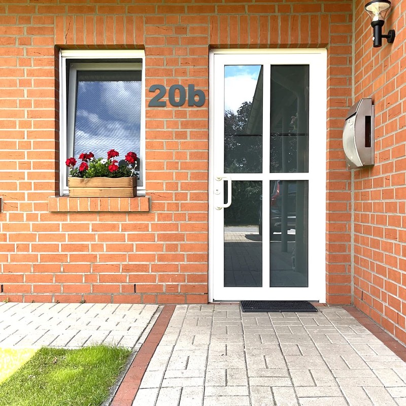 Cleverry House Number, 20 cm High, Anthracite RAL 7016, Powder-Coated