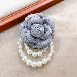Wool Camellia Flower Pearl Tassel Brooches Pins Delicate Flowers Brooch Classic for Wedding Party Dance Banquet for Women Dainty Elegant Lapel Pins Dress Suit Accessories (Grey)