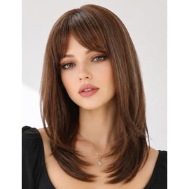 TISHINING Pelucas marrones para mujeres blancas, longitud media, capas, mezcla de marrón, mechas blancas, peluca ondulada con flequillo, 18 pulgadas, 