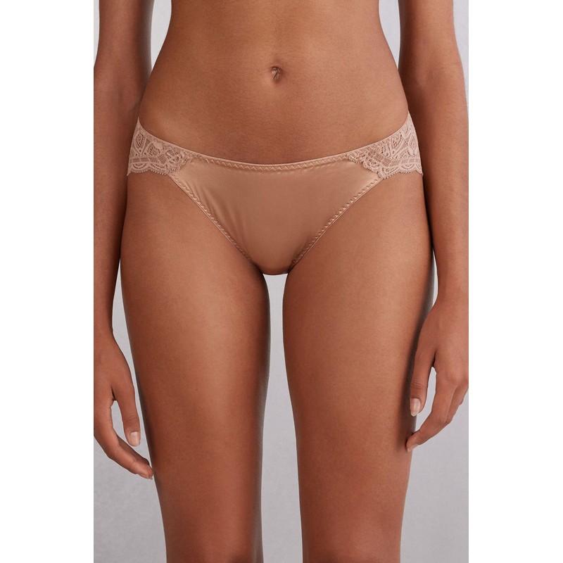 Intimissimi Woman's Lace and Silk Bikini Briefs in Natural, Size