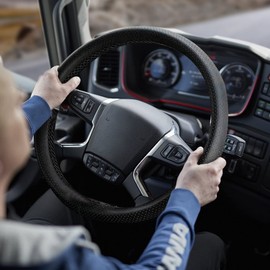 ZATOOTO Lorry Steering Wheel Cover, 44-46cm Lace Steering Wheel Cover for Truck, Breathable and Anti Slip, 45cm (Black)