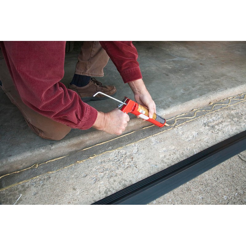 G-Floor 20' Vinyl Garage Threshold in Midnight Black Color for