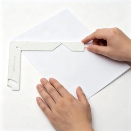 Guia de Encuadernacion Metalica 20x20 cm Regla para Portadas de Libros | Ajustable Herramienta de Medicion Regla de Posicionamiento para Álbumes de Fo