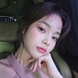 한으뜸의 cellre 립앤치크 컬러인밤(4color) Han Eutteum's Cellre Lip & Cheek Color Balm (4 Colors)