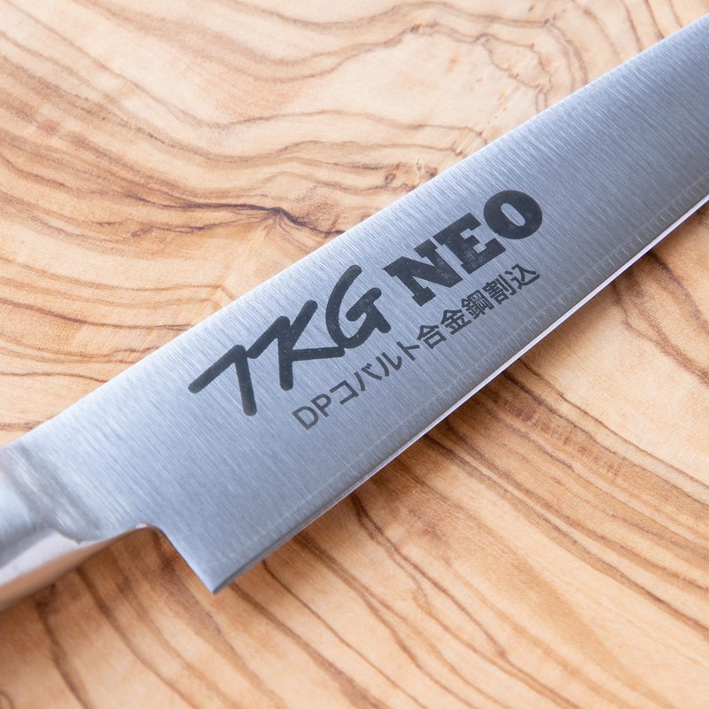 遠藤商事 TKG 包丁 ペティーナイフ サイズ(cm)12 全長(mm)225 質量(g)65 背厚(mm)1.8 ステンレス合金鋼で錆に強く衛生的 刀身とハンドルが一体化構造で丈夫