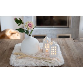 Brandsseller Seat Cushion Rug 38 x 38 cm Lambskin Look Square Faux Fur Long Pile Rug Lambskin Cushion Imitation Sheepskin Cream