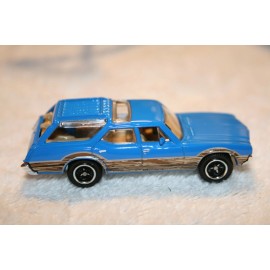 Matchbox 2021 Matchbox MBX WAGONS 1971 BLUE Oldsmobile Vista Cruiser Station Wagon Loose