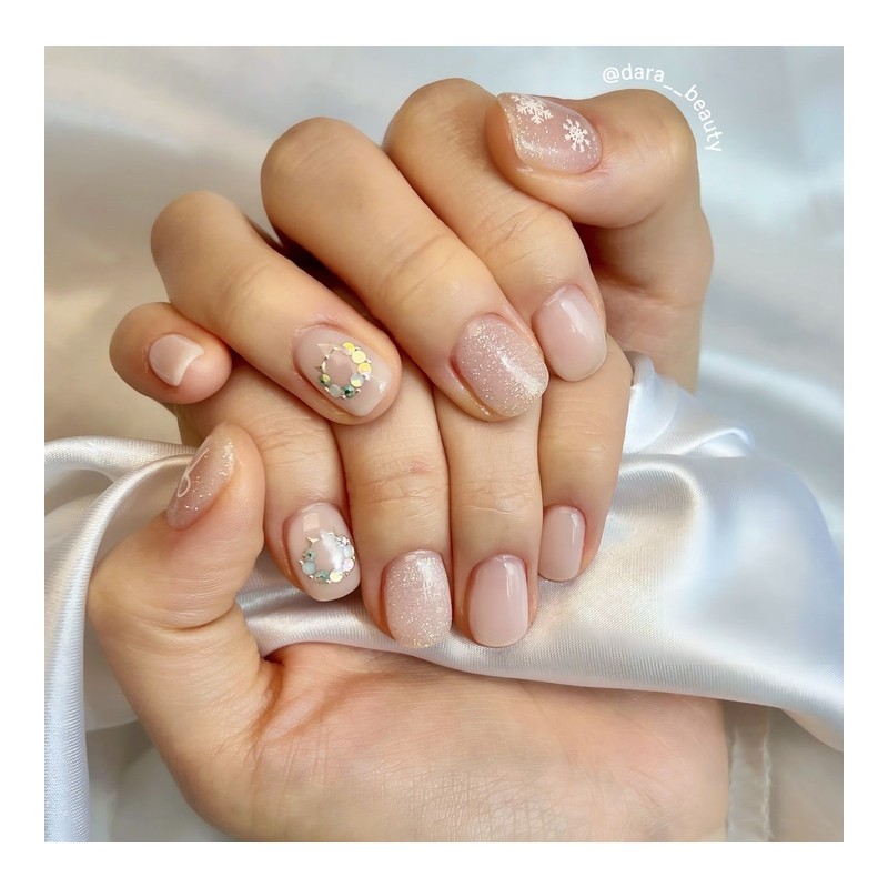 Dara Beauty January 2025 Art of the MonthWhite Nail -