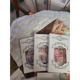 false nail press on nails lot
