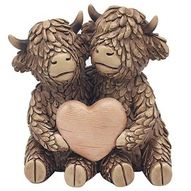 Lesser & Pavey Hughie Highland Cows True Love Figurine For Home & Office | Home Decor Ornaments Gift For Women & Men | Beautiful Figurine For Indoor & Outdoor | Living Room Decor Ornaments