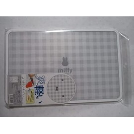 Marimo Craft DBSJ-005 Miffy Cutting Board, Gray, W 12.8 x H 8.3 x D 0.3 inches (32.5 x 21 x 0.9 cm)